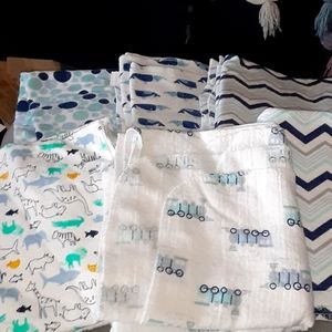BUNDLE OF 18 RECEIVING BLANKETS